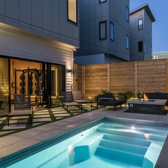 Sunny Modern Oasis - Image 1